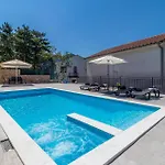 Stunning In Tatil Evi