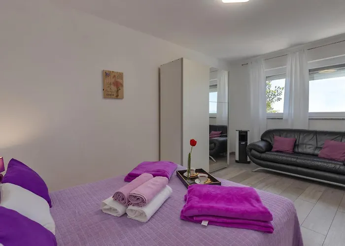 2 Bedroom Gorgeous In Дом отдыха