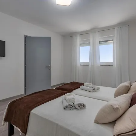 2 Bedroom Gorgeous In * Dramalj