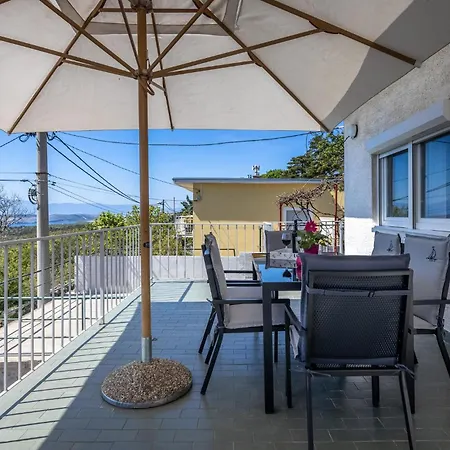 2 Bedroom Gorgeous In *