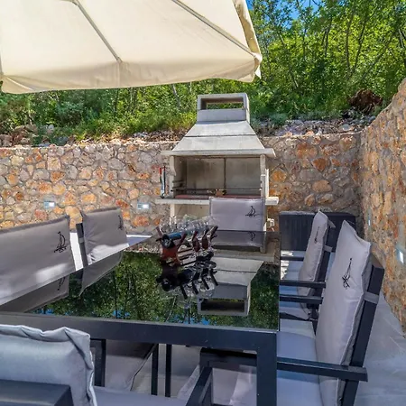 2 Bedroom Gorgeous In Holiday home