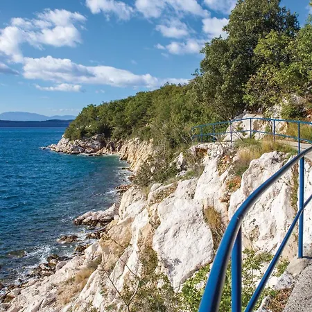 2 Bedroom Gorgeous In Holiday home *